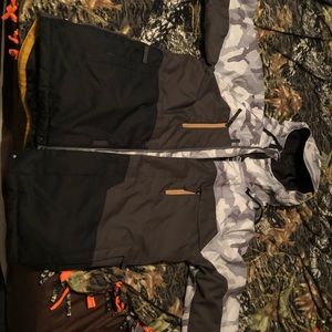 686 Men's Insulated Snowboard Jakcet